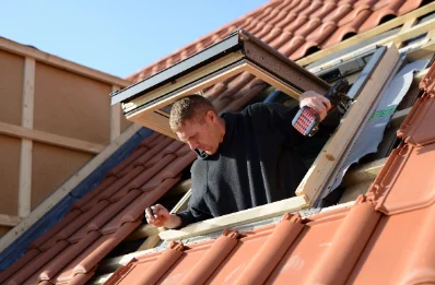 Pose de fenêtres de toit Velux à Camburat